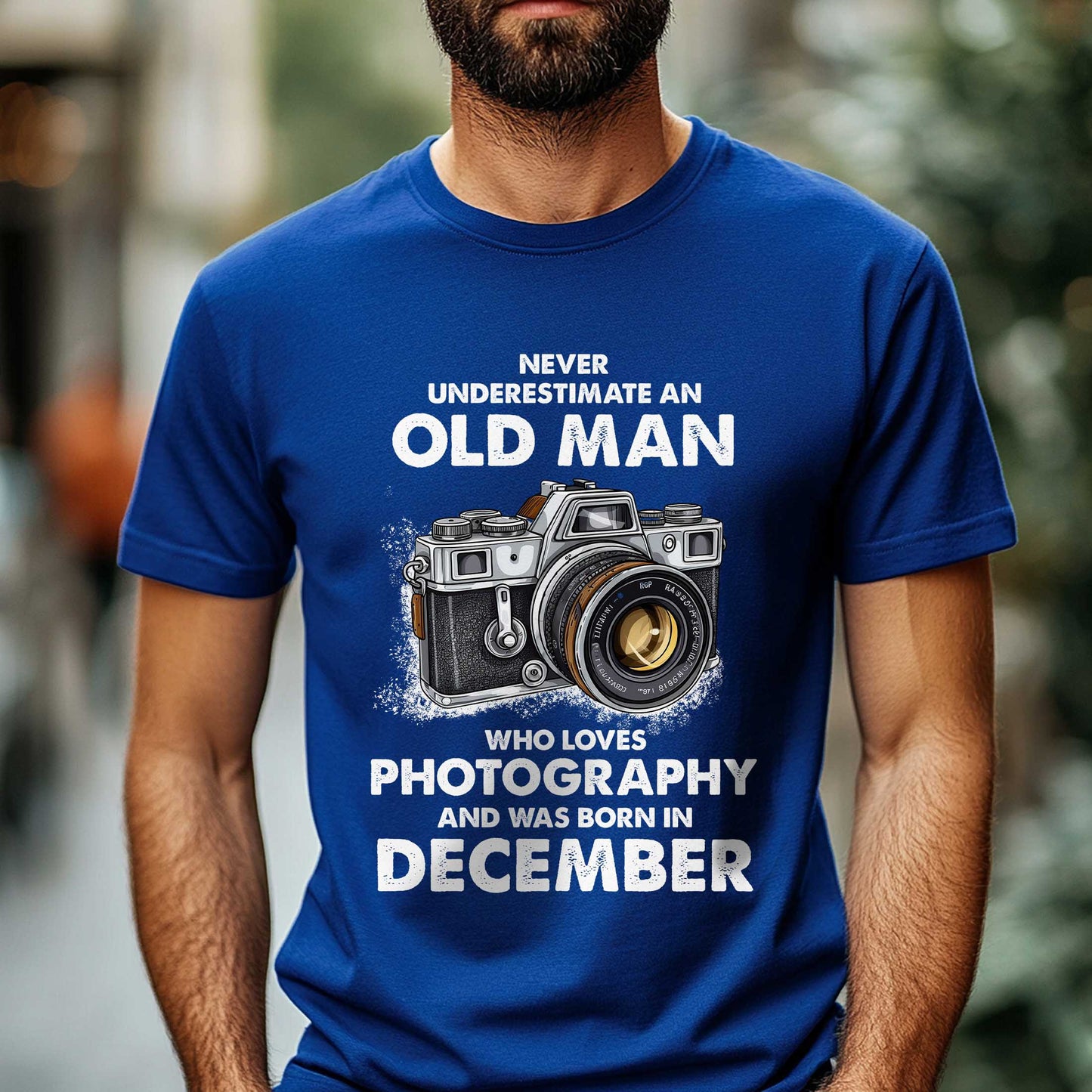 Netecom Never Underestimate an Old Man Who Loves Photography T-Shirt, Funny Birthday Shirt for Men, Perfect Gift for December Birthday