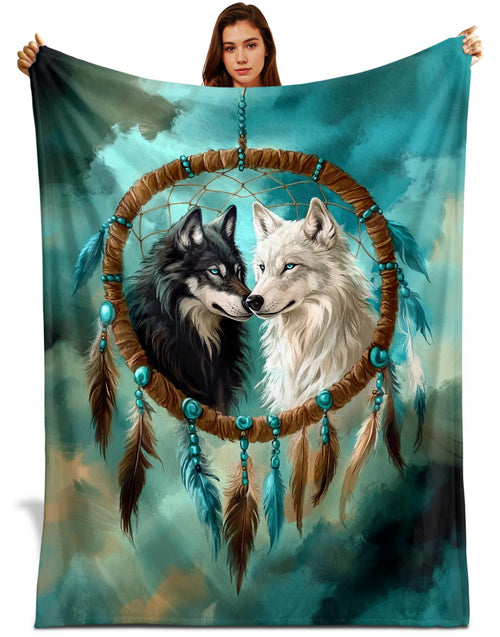 Netecom Dreamcatcher Wolf Blanket, Ultra Soft Warm Cozy Fuzzy Plush Throw Blanket for Couch, Bed or Sofa, Wolf Lover Gift, Birthday Gifts for Women Men, Present for Christmas, Anniversary