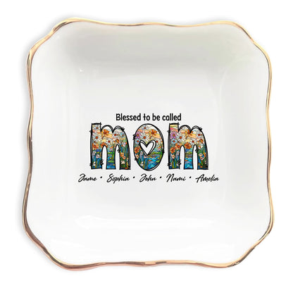 Netecom Gold Rim Trinket Dish with Custom Names under MOM, Unique Mother's Day Keepsake for Her