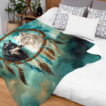 Netecom Dreamcatcher Wolf Blanket, Ultra Soft Warm Cozy Fuzzy Plush Throw Blanket for Couch, Bed or Sofa, Wolf Lover Gift, Birthday Gifts for Women Men, Present for Christmas, Anniversary