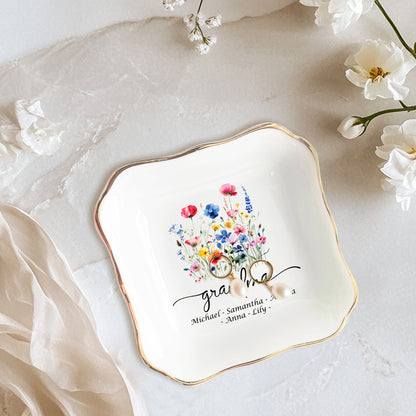 Netecom Personalized Ceramic Jewelry Tray with Custom Title & Names , Unique Grandma’s Garden Ring Dish , Mother’s Day or Christmas Gift