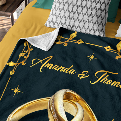 Netecom Personalized Wedding Anniversary Blanket for Couple, Custom Name and Year Throw Blanket with Gold Rings for Couch, Bed or Sofa, Romantic Gift for Husband & Wife, Engagement or Valentine’s Day