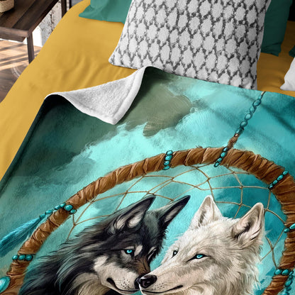 Netecom Dreamcatcher Wolf Blanket, Ultra Soft Warm Cozy Fuzzy Plush Throw Blanket for Couch, Bed or Sofa, Wolf Lover Gift, Birthday Gifts for Women Men, Present for Christmas, Anniversary