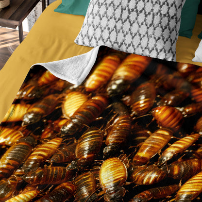 Netecom Madagascan Hissing Cockroach Blanket, Ultra Soft Warm Throw Blanket for Couch, Bed or Sofa, Insect Lover Gift, Birthday Gifts Men Women, Present for Halloween, Graduation