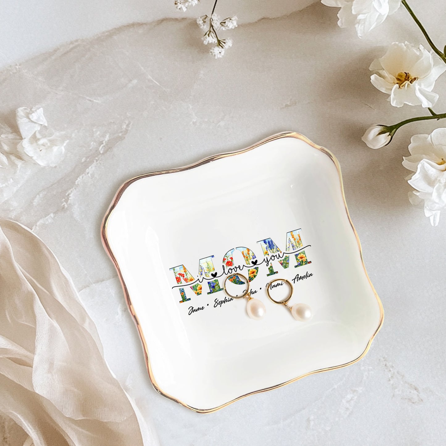 Netecom Floral "MOM" Ceramic Ring Dish with Custom Names, Heartfelt Gift for Mother's Day & Family Celebrations.