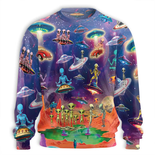 Psychedelic UFO Alien Sweatshirt, 3D All Over Print Cosmic Space Crewneck Pullover for Men Women, Alien Lover Gift - Netecom