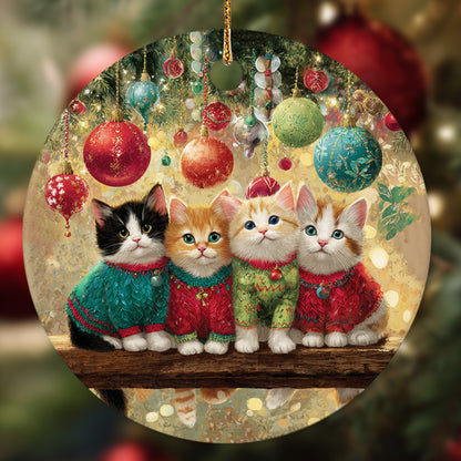 Netecom Cute Cozy Cat Christmas Ornament, Kitten Family Ceramic Ornament for Xmas Tree Hanging Decorations Gift, Cat Lover Gifts, Home Decor, Holiday Party Present
