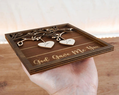 Netecom Personalized Couple Wooden Sign Custom Names Wood Frame Anniversary Wedding Gift Romantic Home Decor for Couples