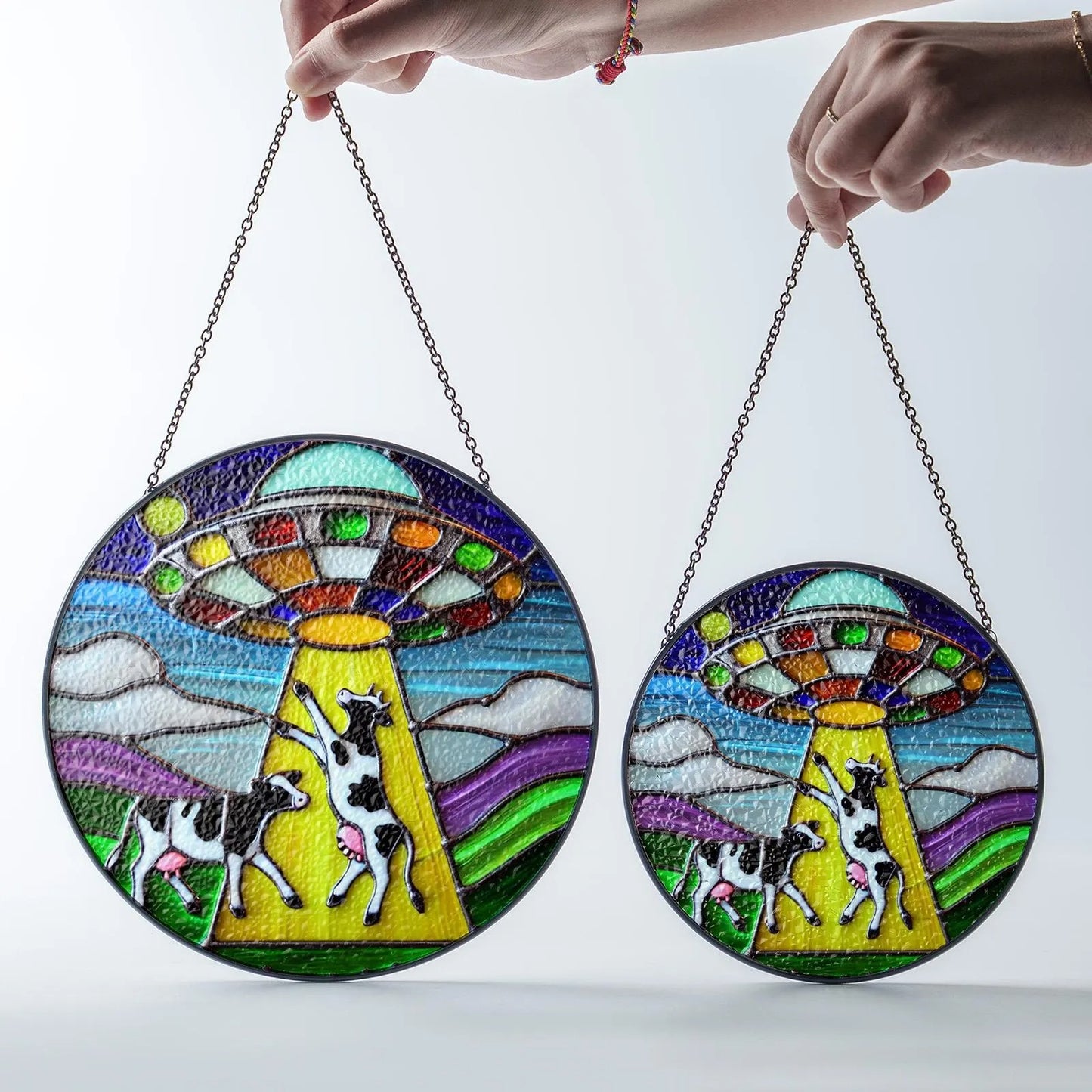 Netecom Funny Alien and Cow UFO Stained Glass Suncatcher – Unique Window Hanging, Spaceship Art Home Decor, Stained Glass or Acrylic Window Decoration