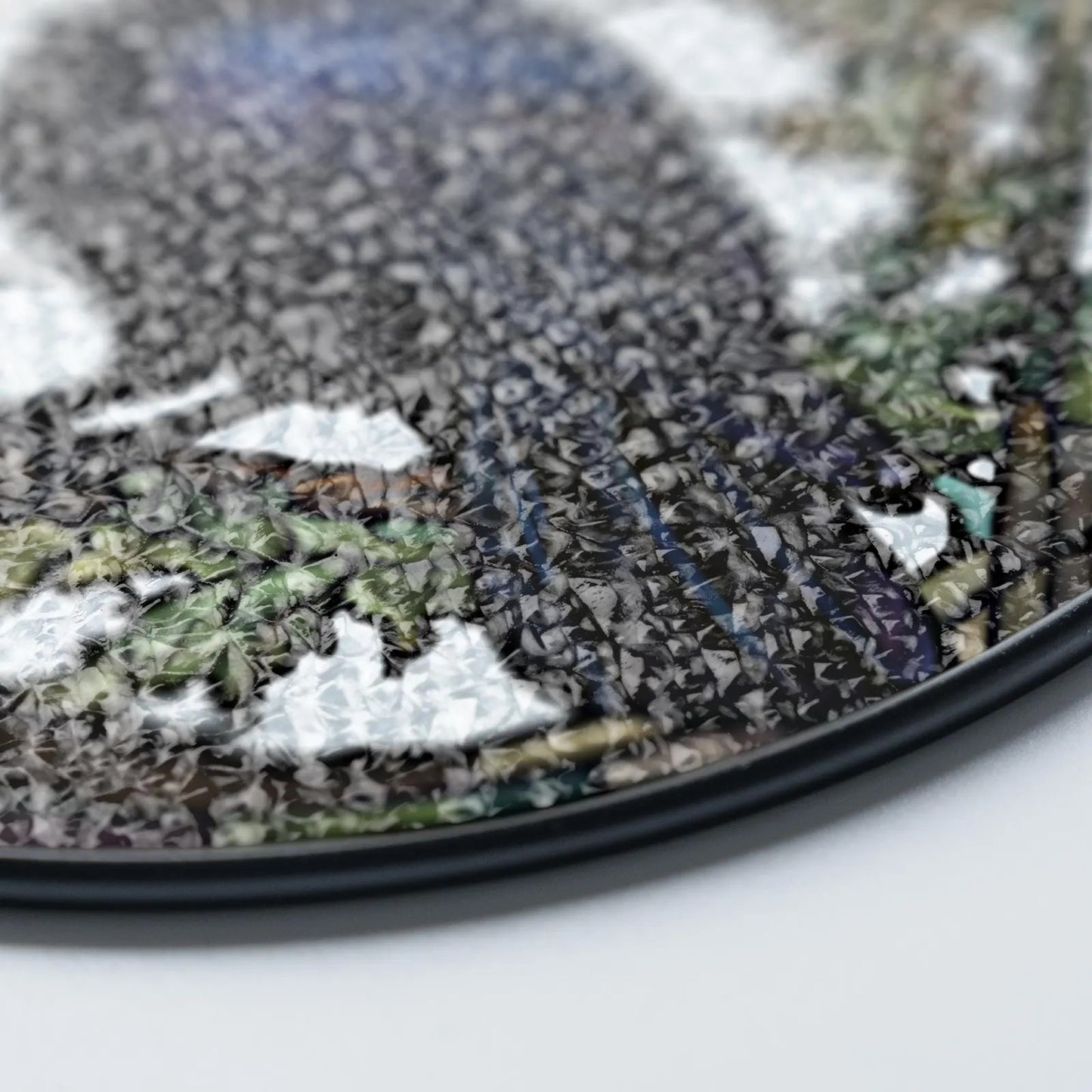 Netecom Raven Stained Glass Suncatcher – Gothic Crow and Dead Leaves Window Hanging, Dark Nature Decor for Garden, Housewarming Gift