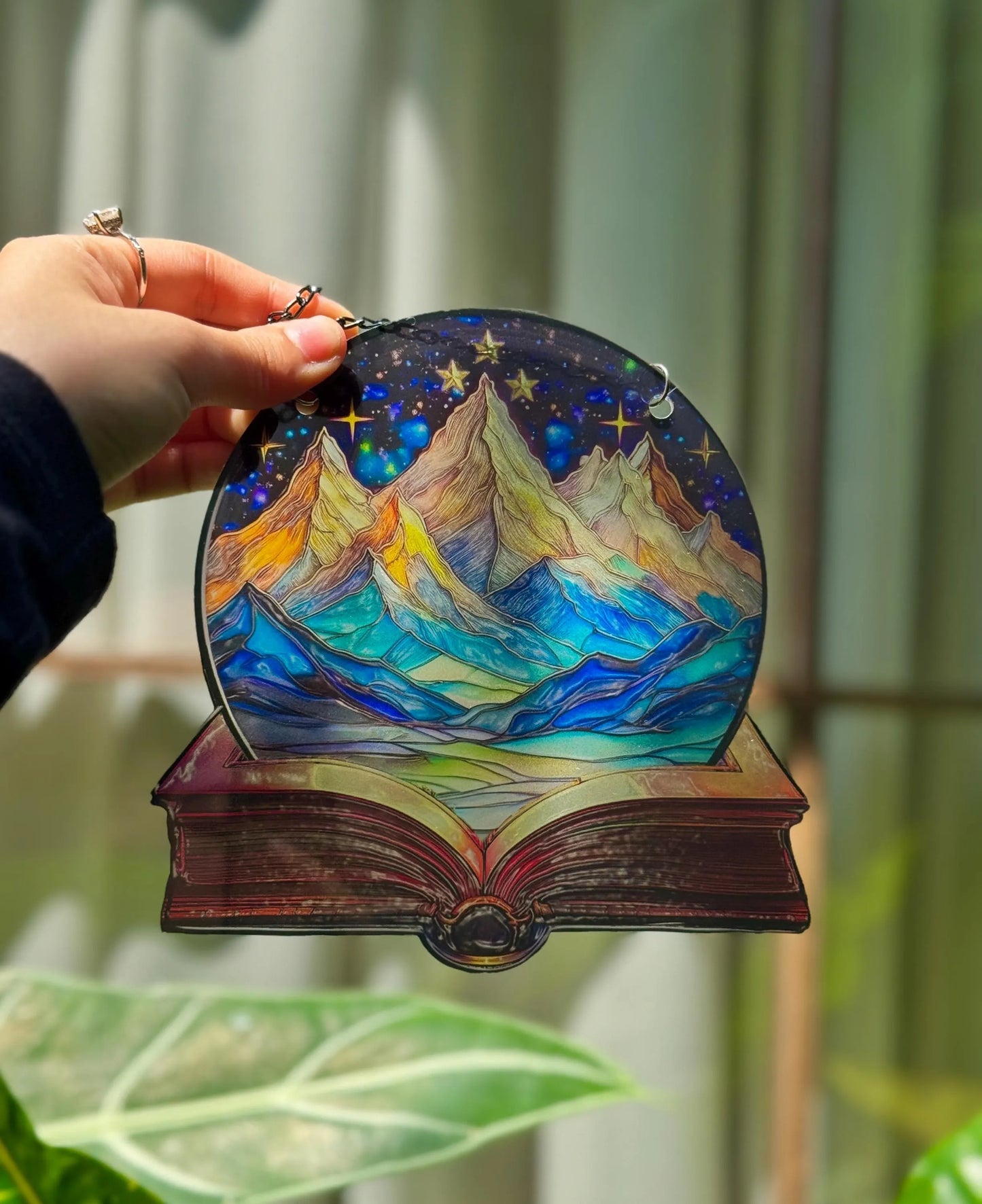 Netecom Bookaholic Acrylic Suncatcher Ornament, Fantasy Book Lover Window Hanging, Bookish Bookshelf Decor, Gift for Readers Bibliophiles