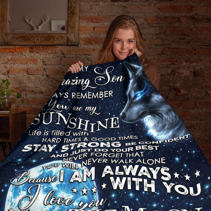 Netecom Personalized Wolf To My Amazing Son Blanket from Mom, Custom Moon and Wolf Throw Blanket for Couch, Bed or Sofa, Ultra Soft Warm Gift for Son’s Birthday, Anniversary and Christmas